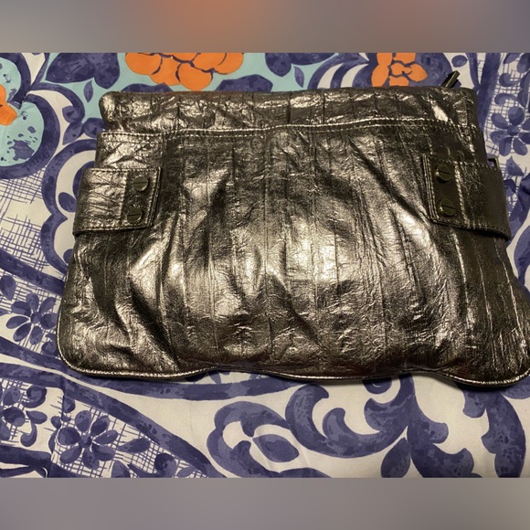 Matt & Nat Metallic clutch - Picture 2 of 6